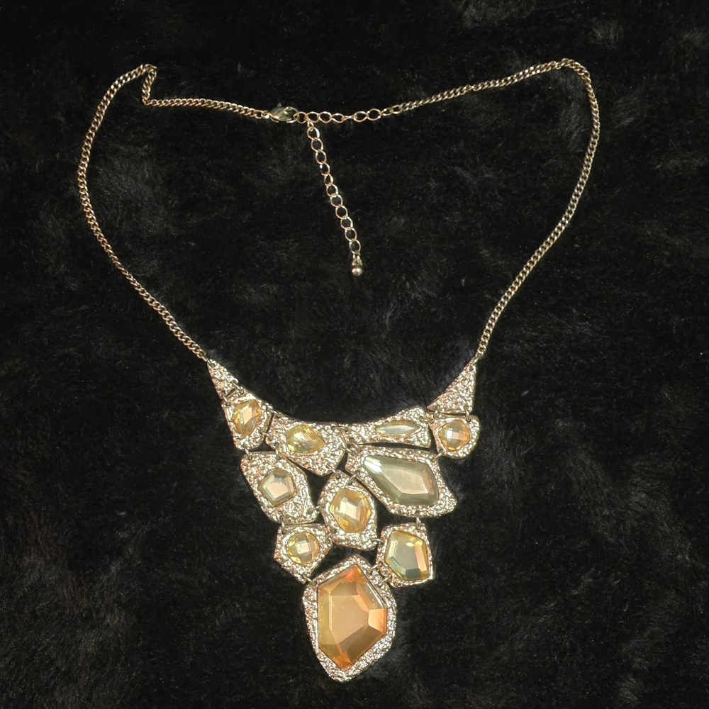 Brutalist Style Gold Tone Statement Necklace 21"
